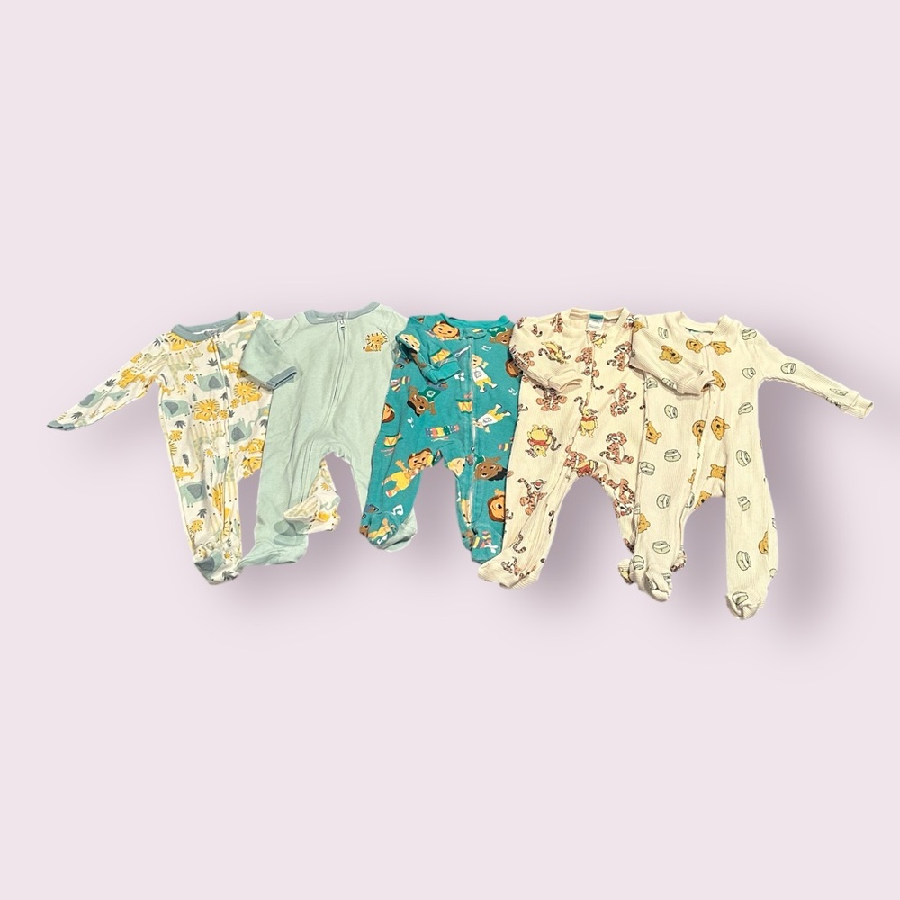 Set of Baby 0-3 Month Footed Pajamas Winnie The Pooh, Tigger, Cocomelon, Jungle